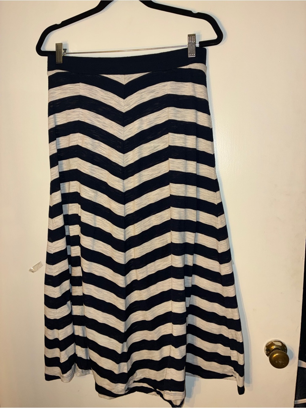 New York & Company Navy & White Chevron Maxi Skirt - Size Medium
